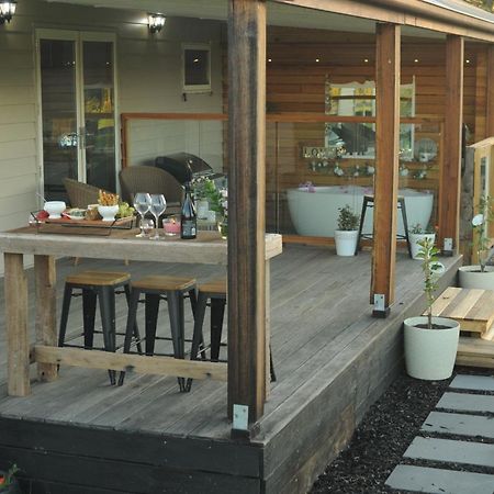Wagtail Nest Country Retreat - Longford Vic 3851 Acomodação com café da manhã Sale Exterior foto