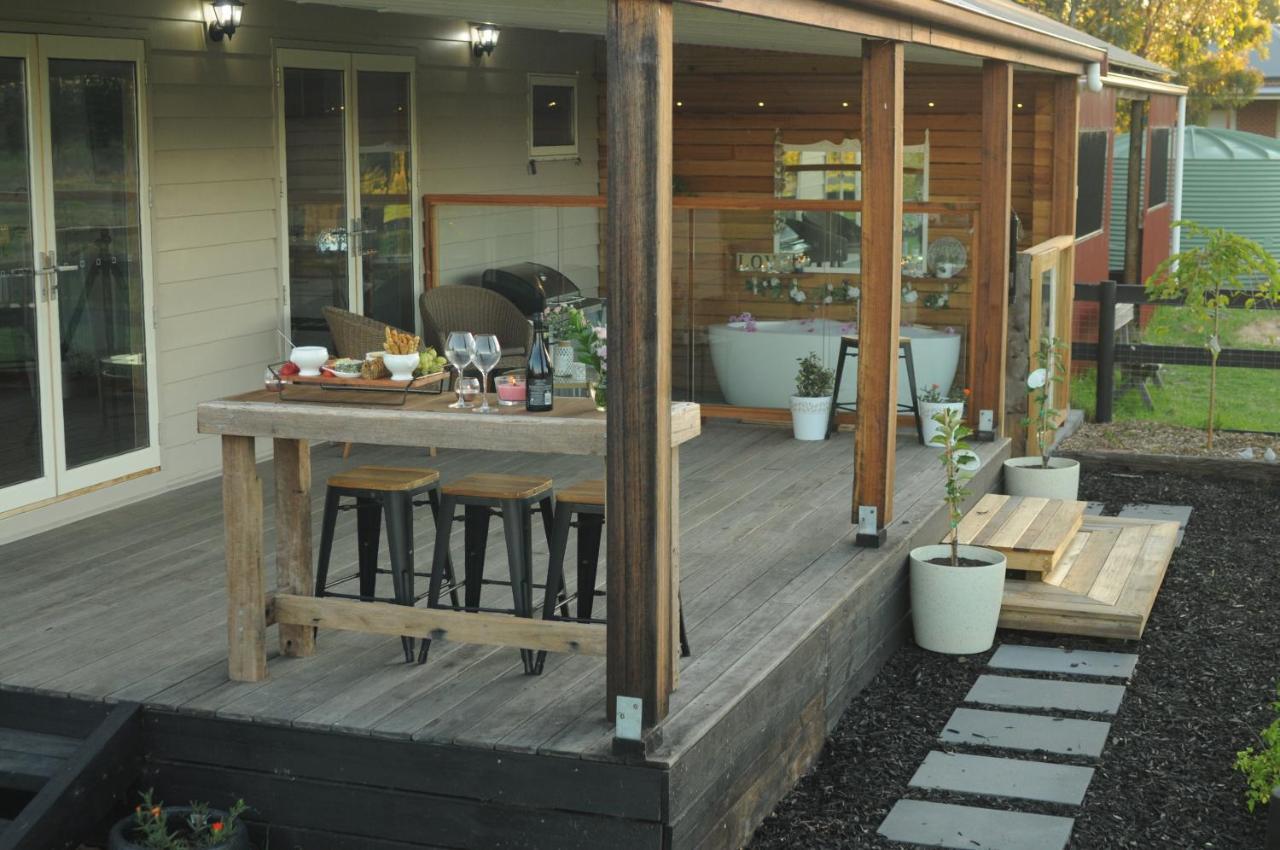 Wagtail Nest Country Retreat - Longford Vic 3851 Acomodação com café da manhã Sale Exterior foto